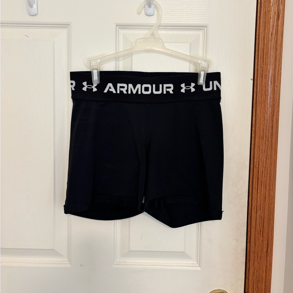 Under Armour Biker Shorts, Size Medium